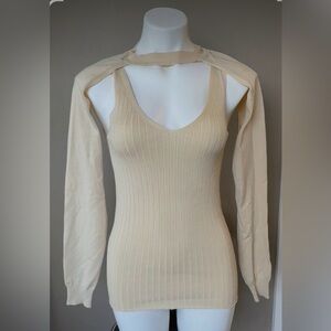 NEW QED London Cream Cut-Out Shoulder Top